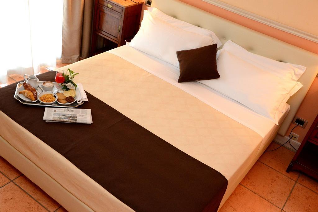 Hotel Ponte Di Rialto Crema Pokój zdjęcie
